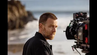 In game day ad, Expedia and Ewan McGregor promote experiences over stuff