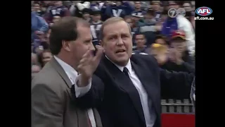 EJ Whitten's final lap of the MCG - AFL