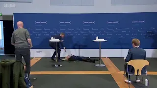 Denmark official Tanja Erichsen faints during a Covid conference (ORIGINAL)