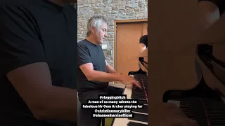 Gem Archer playing ‘ ￼The Long and Winding Road ‘ backstage in Baltimore 13/7/23 🇺🇸