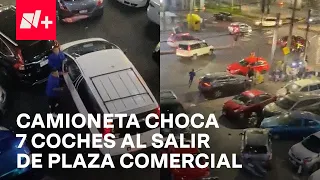 Camioneta choca 7 coches al salir de Plaza Comercial - N+