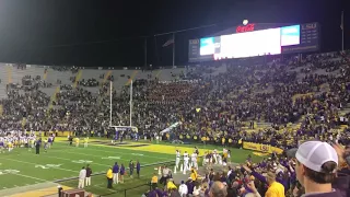 LSU sings "Neck" 2017 EPIC!!!