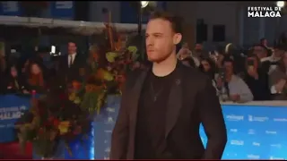 kerem llegando a la alfombra roja de Malaga #kerembürsin  #festivaldemalaga 😍