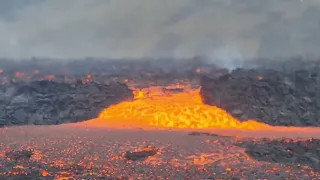 Lava breach moment! 😱 Highly fluid lava starts escaping the lava lake. Seen on 10.08.22, Iceland.