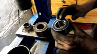 Замена подшипника ступицы Nissan NoteReplacing Hub Bearings Nissan Note