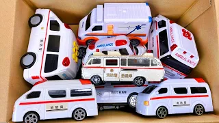 Ambulance minicars run on the slope! Emergency driving test of a toy car! With siren sound (Tomica)