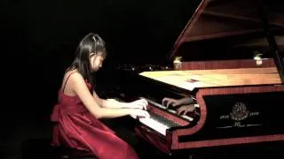 Tiffany To playing Rachmaninoff Liebesleid