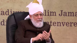 Huzoor's Mulaqat With German Lajna Students (Urdu)