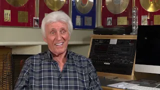 GuitarStory: Bruce Welch -  How The Shadows were named...