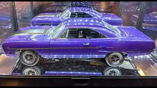1/18 Diecast 1970 Plymouth Road Runner (Graveyard Carz Plum Crazy Roadrunner) Unboxing by GMP