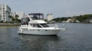 1998 Carver 325 Quick Walking Tour In Water