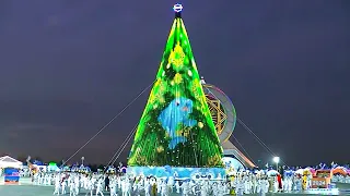 Огни на главной елке Туркменистана зажгли в Ашхабаде