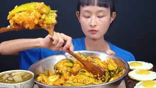 [집밥먹방] 눈뜨자마자 배고파서 감자채볶음 오이무침 듬뿍 넣은 레전드 꿀맛 비빔밥과 구수한 된장찌개 먹방 Bibimbap Mukbang