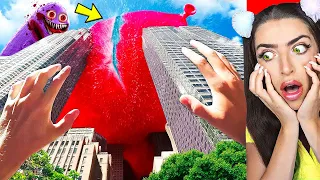 Reacting to GIANT WATER BALLOON.. (DESTROYS TOWN!)