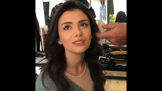 Ozge yağız while doing makeup #bts of #solyanım #myleftside #shanzykhan