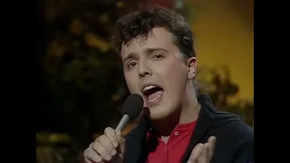 Tears For Fears - Everybody Wants To Rule The World (Kenny Everett Show 13.04.1985) (Upscaled) 1080p