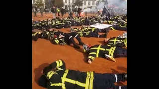 Les pompiers de Lyon manifeste pour les gilets jaunes