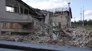 People living on northeast frontline in Ukraine ignore calls to evacuate