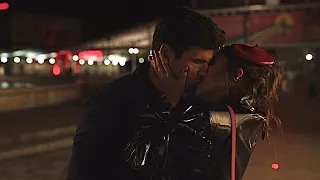 Mindy and Nicolas kiss 3x07 || Emily in Paris