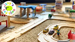 Trains and Cars for Kids: I LOVE THESE BRIO ROADS!