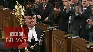 Ottawa Shootings: Standing ovation for Kevin Vickers - BBC News