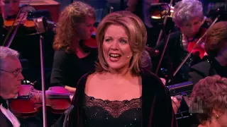 Angels, from the Realms of Glory - Renée Fleming and The Tabernacle Choir