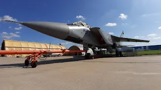 Взлет МиГ-31К с гиперзвуковой ракетой "Кинжал". Армия-2022