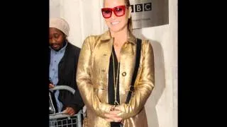 Anastacia - Staring at the sun (acoustic) Live at Chris Evans Breakfast Show - BBC Radio 2