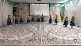 Танец «Пиала» исполняет старшая группа «Росинка» детский сад #42 Хореограф Шарипова Расима Н.