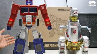 Auto Transform Grimlock & Optimus Prime by Robosen