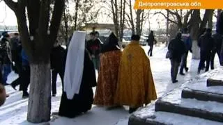 На Днепропетровщине под гимн Украины похоронили застреленного на Грушевского Нигояном