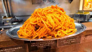 Over 2 kg in total weight! Enjoy this huge serving of spaghetti! The well-known Osaka spaghetti shop