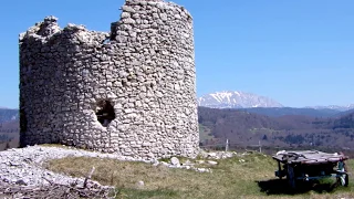 Les moulins du quartier de la mure, à Vassieux-en-Vercors...#Drôme