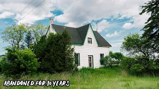 Unique Farmhouse abandoned for 10 Years! Lots Left behind! (Forgotten Homes Ontario Ep.69)