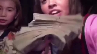 LIL TAY & IMWOAHVICKY FLEXES WITH 💰 CASH AFTER FIGHTING WITH (BHADBHABIE)