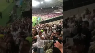 QUE RESENHA! TORCIDA DO CORINTHIANS EXALTA SÓSIA DO GOLEIRO CÁSSIO #Shorts