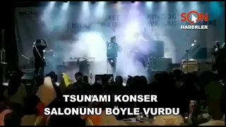 Endonezya'da tsunami konser salonunu vurdu