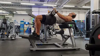 Hip thrust machine (Matrix) static hold demo