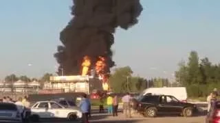 Пожар на нефтебазе под Киевом: дым виден в радиусе 50 км