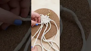 DIY Macrame Heart Keychain #macrame #macrametutorial #macramediy #macramepattern