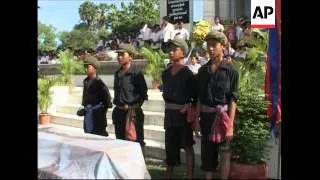 Memorial service at Choeung Ek 'killing field' for Khmer Rouge victims