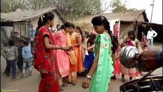 आदिवासी सादी तासे के साथ  टॉप डांसAadiwasi Dance Video