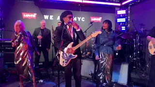 Nile Rodgers & CHIC w/ Q-Tip “Good Times” w/ “Rapper’s Delight”