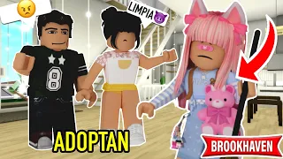 🥲Me adopta una pareja en Brookhaven 😮/Roblox