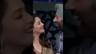 Madhuri and Sunny deol stage performance 🥰😍 #shorts #entertainment #youtubeshorts