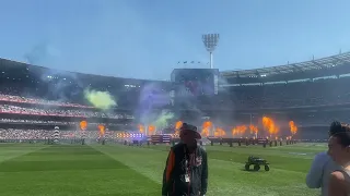 2023 AFL grand final Collingwood vs Brisbane Entertainment￼ kiss