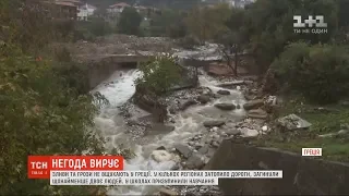 Затоплені дороги та закриті школи: у Греції не вщухають потужні зливи