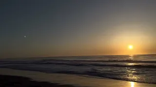 Calming sunrise with Ocean Wave Sound