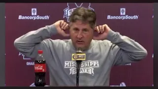 Mike Leach answers question on why he wasn't wearing mask vs LSU