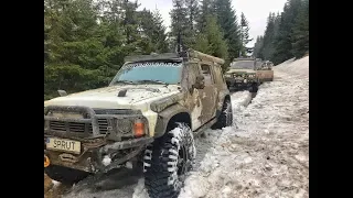 Шесть патролов и непонятный синий автомобиль в заснеженных карпатах!!!